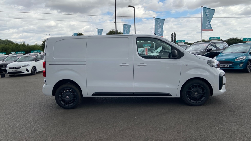 Vauxhall Vivaro L1 Diesel 1.5 Turbo D 120 Pro H1 Van - Image 11