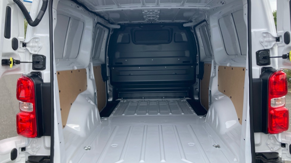 Vauxhall Vivaro L2 Diesel 2.0 Turbo D 145 Prime H1 Van - Image 12