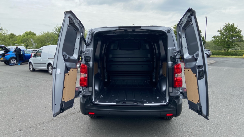 Vauxhall Vivaro L2 Diesel 2.2 Turbo D 150 Prime H1 Van - Image 5