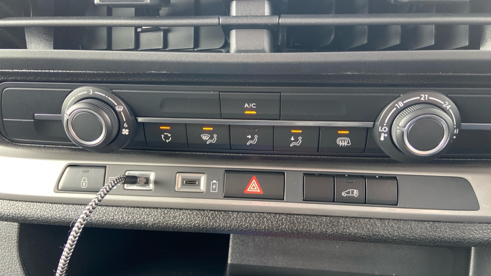 Vauxhall Vivaro L2 Diesel 2.2 Turbo D 150 Prime H1 Van - Image 42