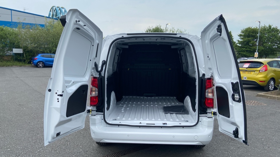 Vauxhall Combo Cargo Combo Xl Diesel 1.5 Turbo D 100ps Pro H1 Van - Image 3