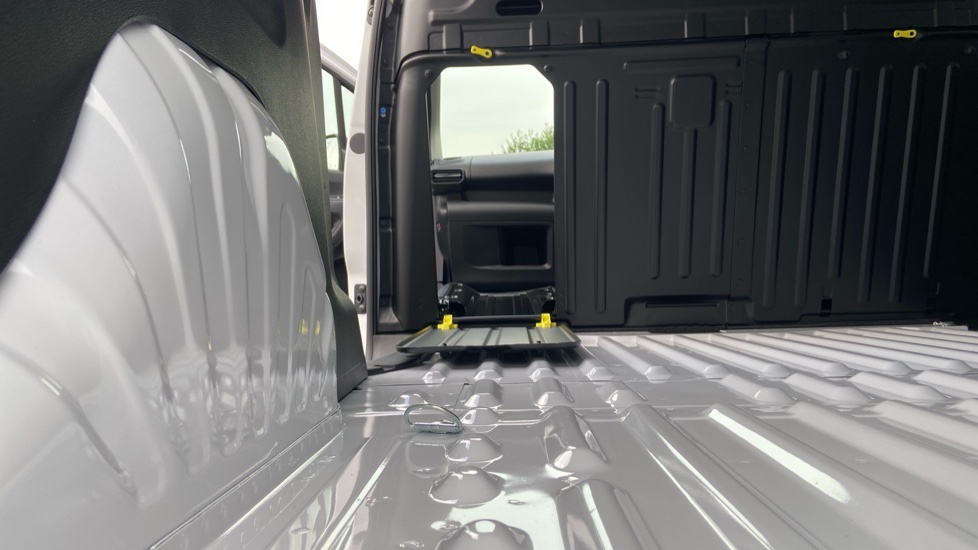 Vauxhall Combo Cargo Combo Xl Diesel 1.5 Turbo D 100ps Pro H1 Van - Image 32