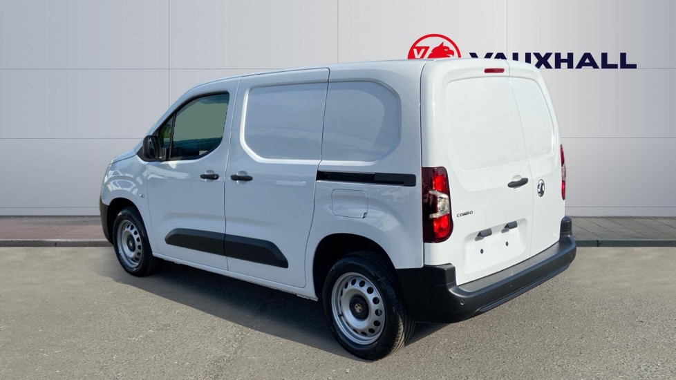 Vauxhall Combo Cargo Combo Diesel 1.5 Turbo D 100ps Prime Plus H1 Van - Image 4