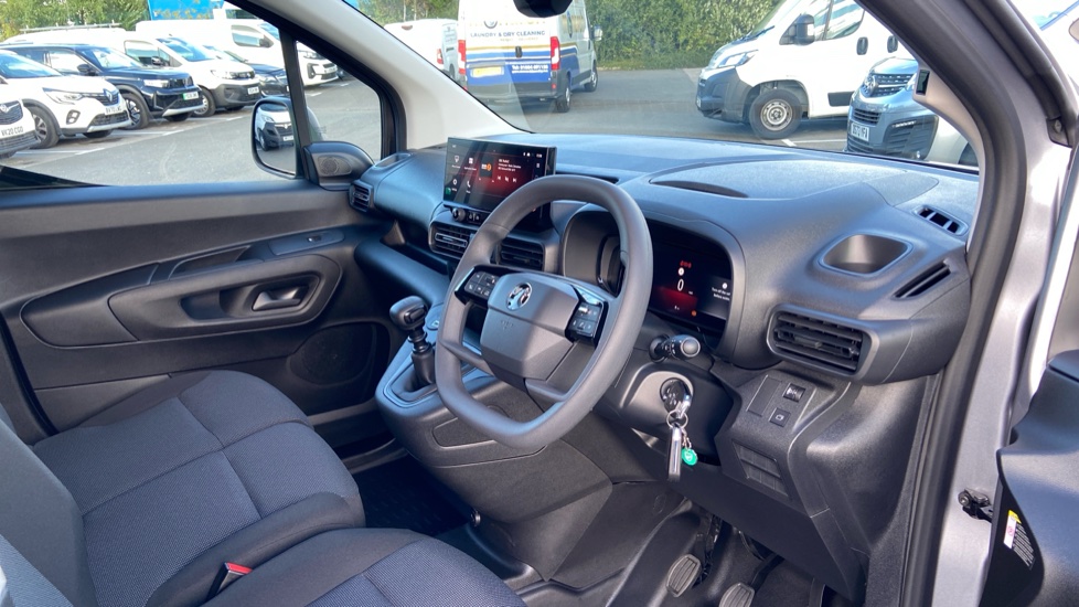 Vauxhall Combo Cargo Combo Xl Diesel 1.5 Turbo D 100ps Prime Plus H1 Van - Image 7