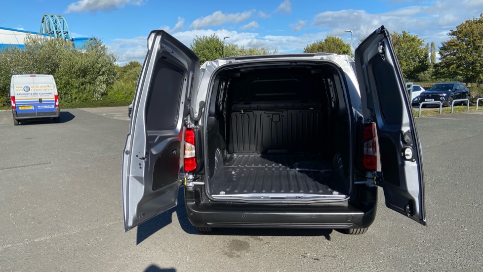 Vauxhall Combo Cargo Combo Xl Diesel 1.5 Turbo D 100ps Prime Plus H1 Van - Image 5