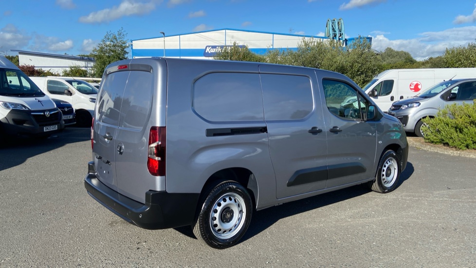 Vauxhall Combo Cargo Combo Xl Diesel 1.5 Turbo D 100ps Prime Plus H1 Van - Image 11