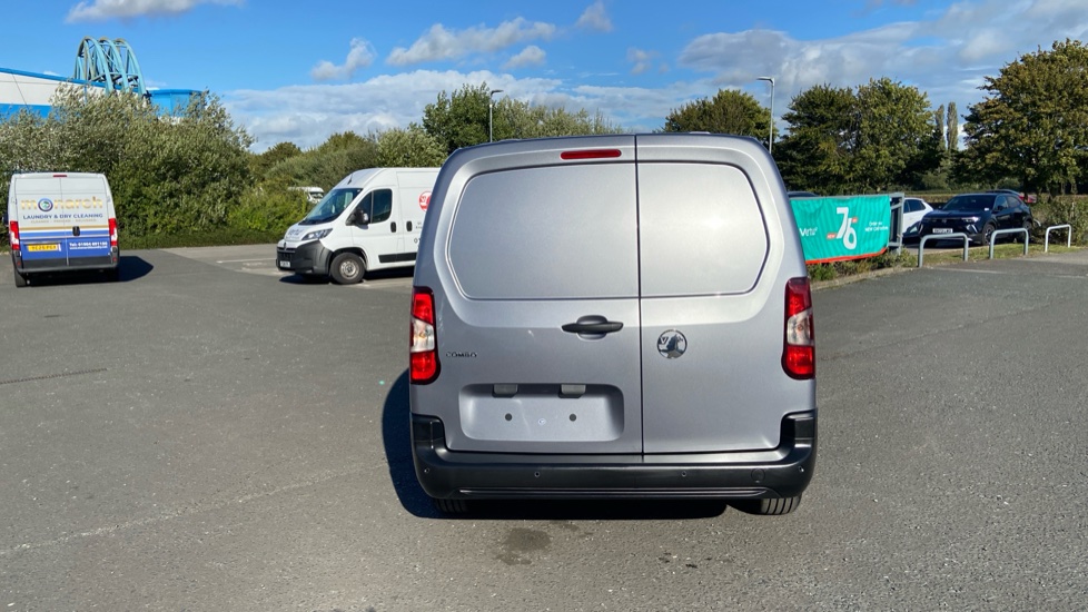 Vauxhall Combo Cargo Combo Xl Diesel 1.5 Turbo D 100ps Prime Plus H1 Van - Image 12