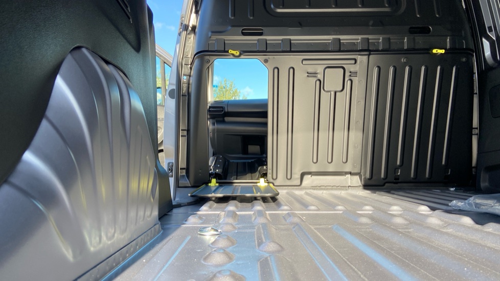 Vauxhall Combo Cargo Combo Xl Diesel 1.5 Turbo D 100ps Prime Plus H1 Van - Image 27