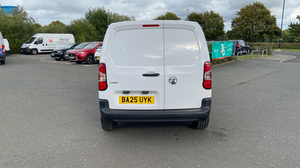 Vauxhall Combo Cargo Combo Diesel 1.5 Turbo D 100ps Prime Plus H1 Van - Image 13