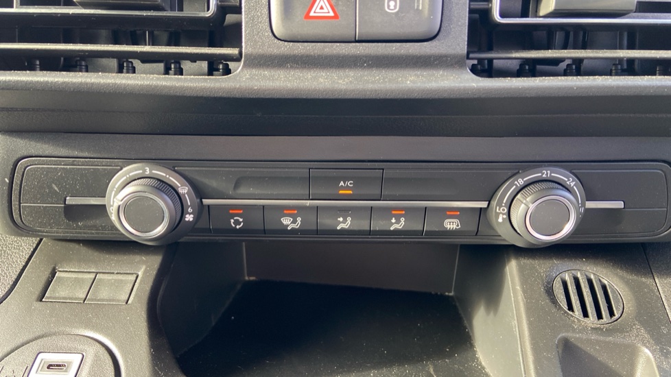 Vauxhall Combo Cargo Combo Diesel 1.5 Turbo D 100ps Prime Plus H1 Van - Image 46
