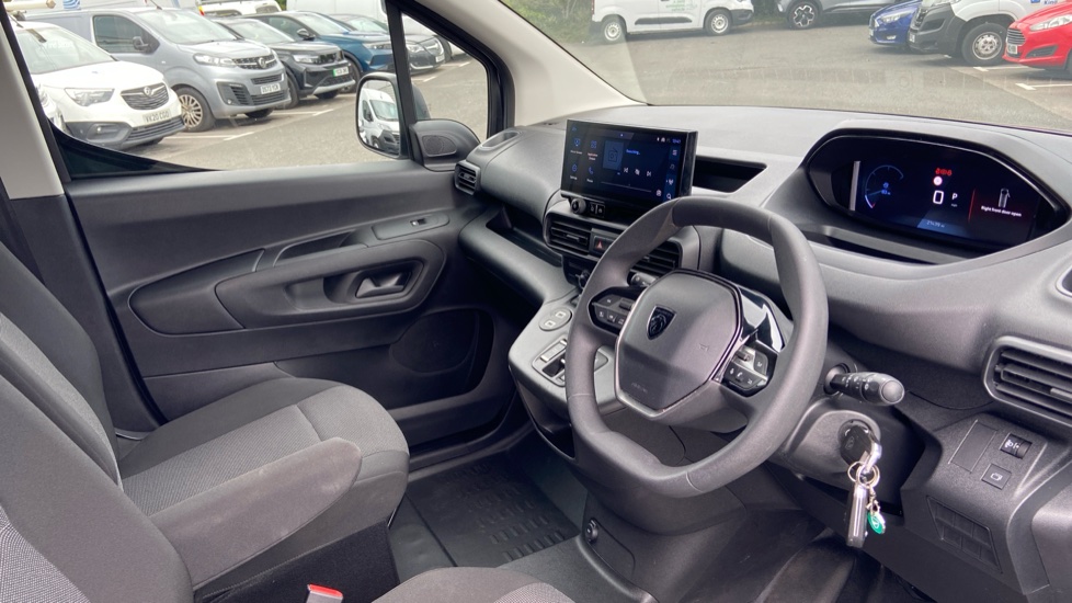 Peugeot Partner Standard Diesel 1.5 BlueHDi 130 Professional Van EAT8 - Image 9