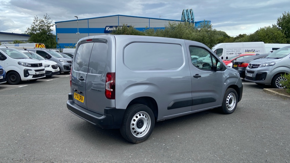 Peugeot Partner Standard Diesel 1.5 BlueHDi 130 Professional Van EAT8 - Image 13
