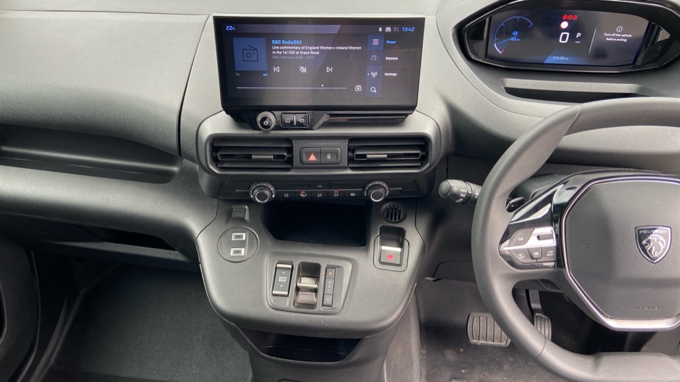 Peugeot Partner Standard Diesel 1.5 BlueHDi 130 Professional Van EAT8 - Image 3