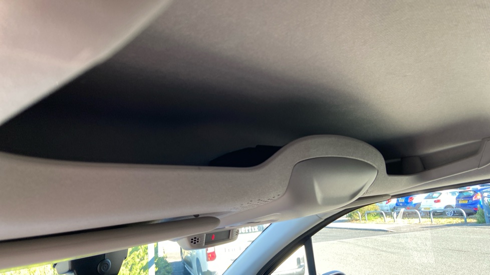 Vauxhall Combo Cargo Combo Diesel 1.5 Turbo D 100ps Prime Plus H1 Van - Image 33