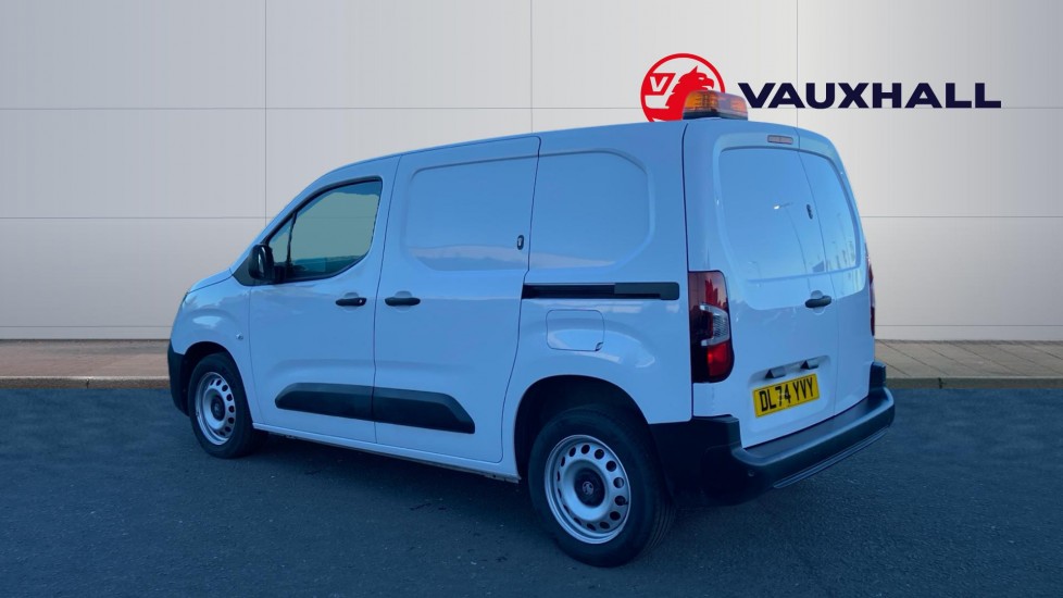 Vauxhall Combo Cargo Combo Diesel 1.5 Turbo D 100ps Prime H1 Van - Image 4