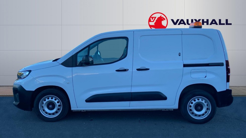 Vauxhall Combo Cargo Combo Diesel 1.5 Turbo D 100ps Prime H1 Van - Image 6