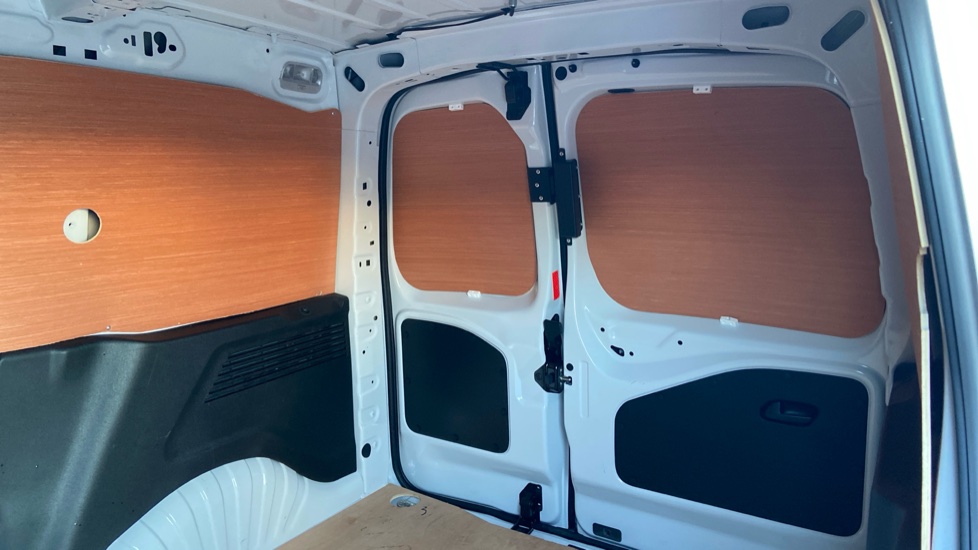 Vauxhall Combo Cargo Combo Diesel 1.5 Turbo D 100ps Prime H1 Van - Image 16