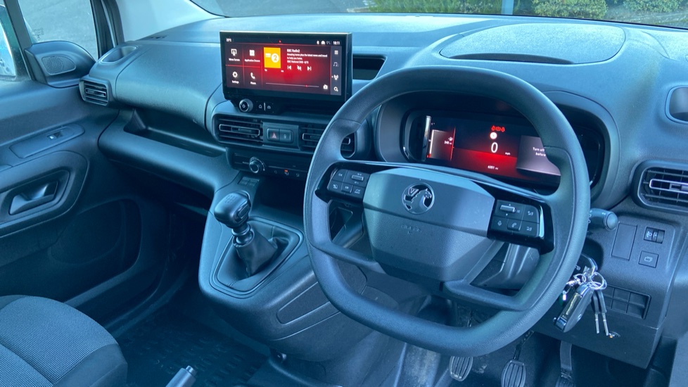 Vauxhall Combo Cargo Combo Diesel 1.5 Turbo D 100ps Prime H1 Van - Image 3