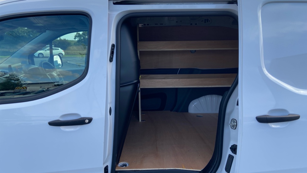 Vauxhall Combo Cargo Combo Diesel 1.5 Turbo D 100ps Prime H1 Van - Image 5