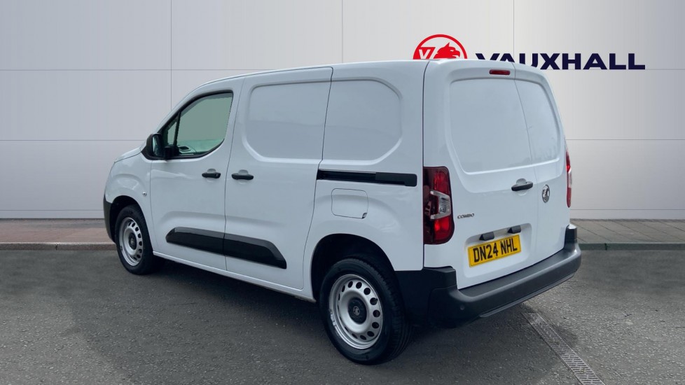 Vauxhall Combo Cargo Combo Diesel 1.5 Turbo D 100ps Prime H1 Van - Image 4