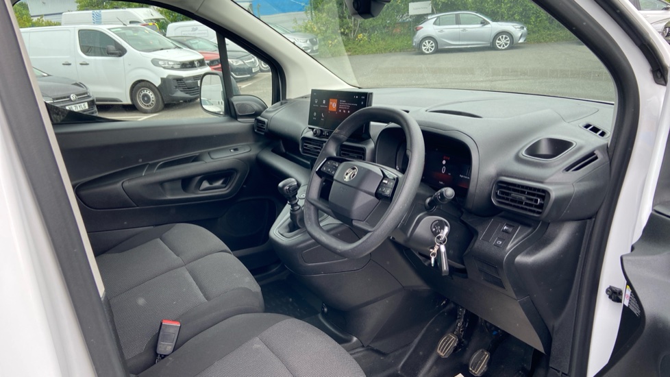 Vauxhall Combo Cargo Combo Diesel 1.5 Turbo D 100ps Prime H1 Van - Image 8