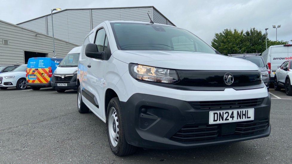 Vauxhall Combo Cargo Combo Diesel 1.5 Turbo D 100ps Prime H1 Van - Image 23
