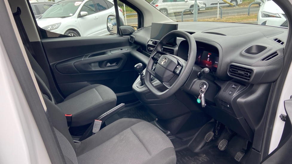 Vauxhall Combo Cargo Combo Xl Diesel 1.5 Turbo D 100ps Prime H1 Crew Van - Image 8