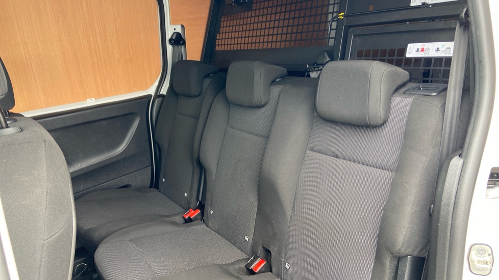 Vauxhall Combo Cargo Combo Xl Diesel 1.5 Turbo D 100ps Prime H1 Crew Van - Image 16