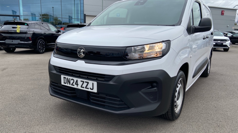 Vauxhall Combo Cargo Combo Xl Diesel 1.5 Turbo D 100ps Prime H1 Crew Van - Image 26
