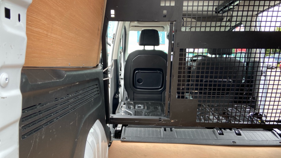 Vauxhall Combo Cargo Combo Xl Diesel 1.5 Turbo D 100ps Prime H1 Crew Van - Image 35