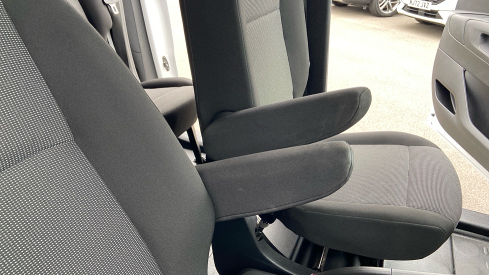 Vauxhall Combo Cargo Combo Xl Diesel 1.5 Turbo D 100ps Prime H1 Crew Van - Image 39