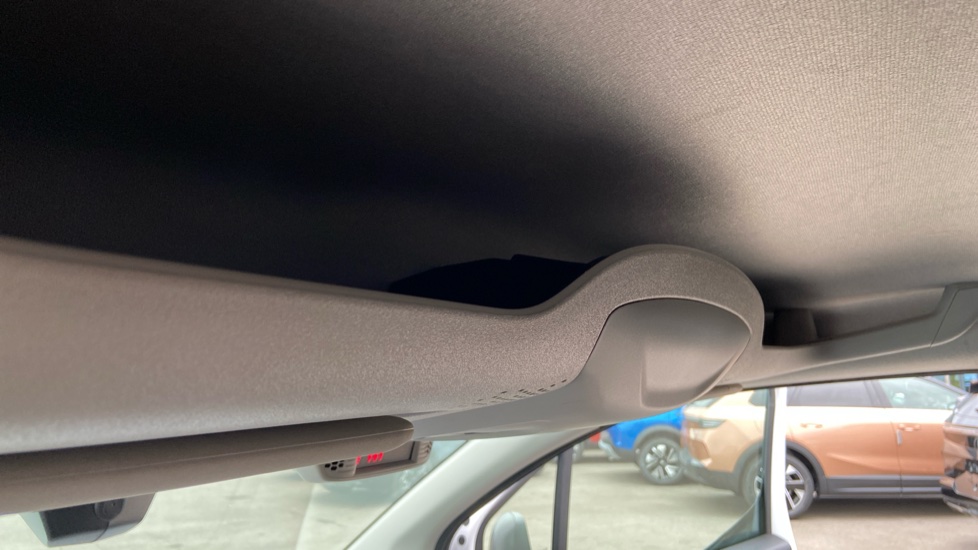 Vauxhall Combo Cargo Combo Xl Diesel 1.5 Turbo D 100ps Prime H1 Crew Van - Image 41