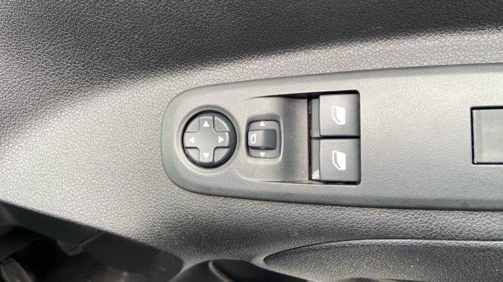Vauxhall Combo Cargo Combo Xl Diesel 1.5 Turbo D 100ps Prime H1 Crew Van - Image 44