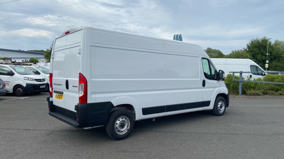 Peugeot Boxer 3500 L3 Diesel 2.2 BlueHDi 140 H2 Van Professional - Image 10