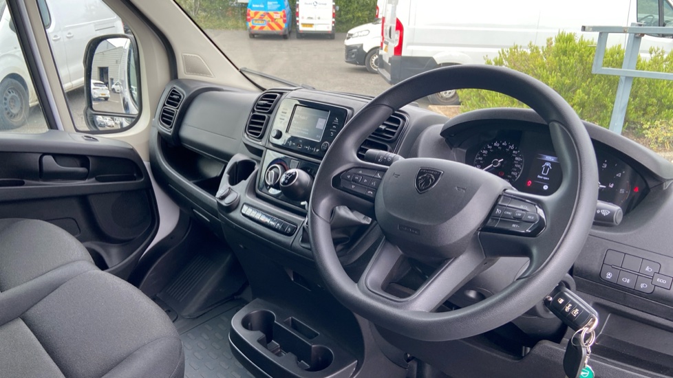 Peugeot Boxer 3500 L3 Diesel 2.2 BlueHDi 140 H2 Van Professional - Image 16
