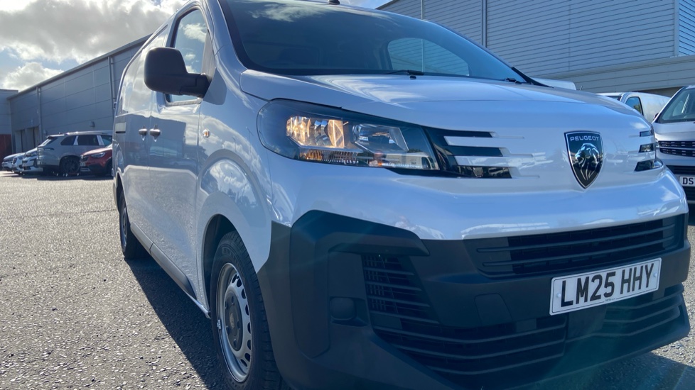 Peugeot Expert L2 Diesel 1.5 BlueHDi 120 Professional Van - Image 23