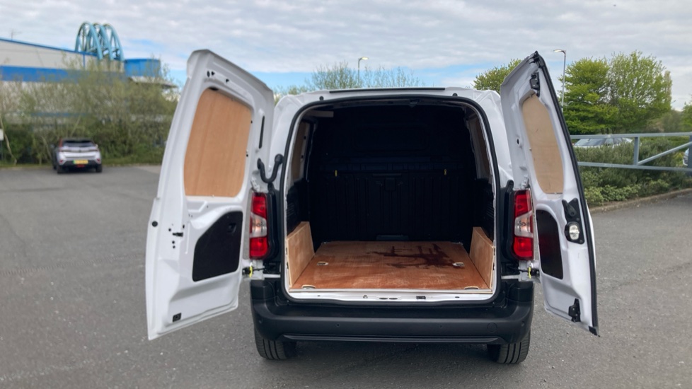 Citroen Berlingo M Petrol 1.2 PureTech 1000Kg Enterprise Ed 110ps 6 Spd S/S - Image 5