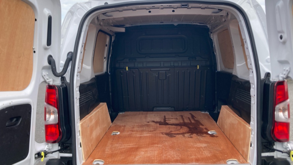 Citroen Berlingo M Petrol 1.2 PureTech 1000Kg Enterprise Ed 110ps 6 Spd S/S - Image 14
