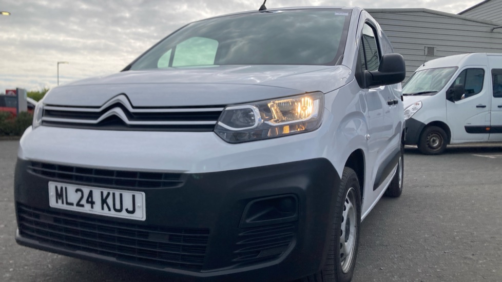 Citroen Berlingo M Petrol 1.2 PureTech 1000Kg Enterprise Ed 110ps 6 Spd S/S - Image 24