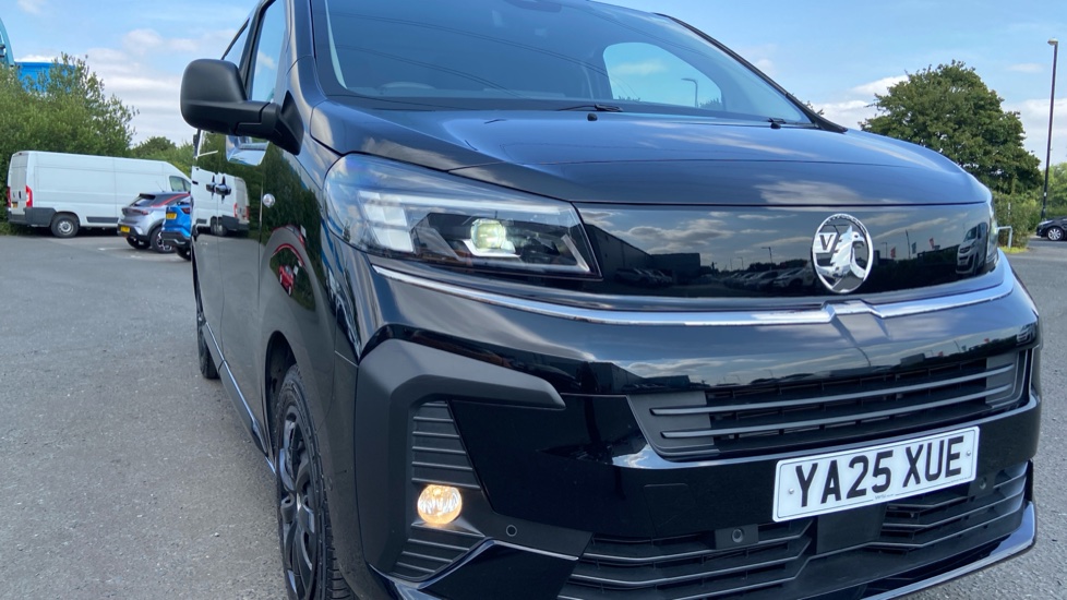 Vauxhall Vivaro L2 Diesel 2.0 Turbo D 145 Pro H1 Van - Image 24