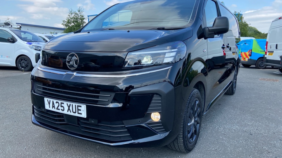 Vauxhall Vivaro L2 Diesel 2.0 Turbo D 145 Pro H1 Van - Image 25