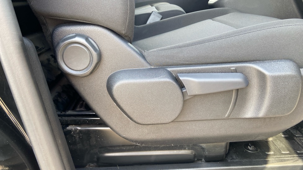 Vauxhall Vivaro L2 Diesel 2.0 Turbo D 145 Pro H1 Van - Image 35