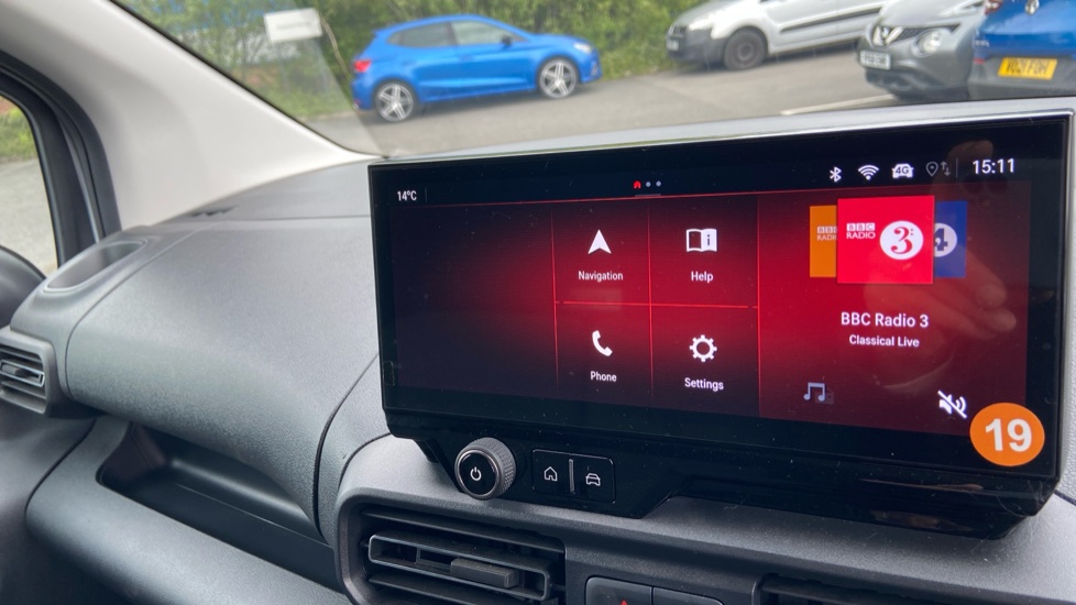 Vauxhall Combo Cargo Combo Xl Electric 100kW Pro 52kWh H1 Van Auto - Image 45