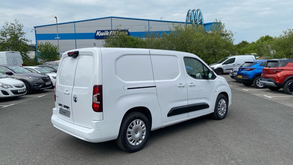 Vauxhall Combo Cargo Combo Xl Electric 100kW Pro 52kWh H1 Van Auto - Image 12