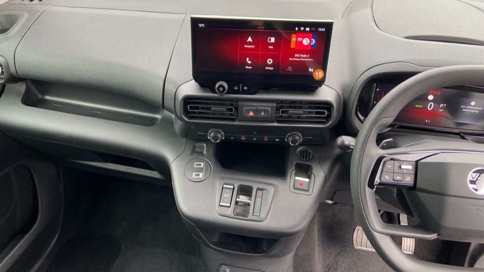 Vauxhall Combo Cargo Combo Xl Electric 100kW Pro 52kWh H1 Van Auto - Image 16