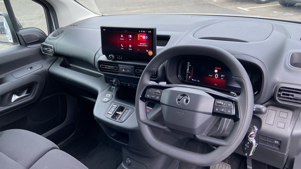 Vauxhall Combo Cargo Combo Xl Electric 100kW Pro 52kWh H1 Van Auto - Image 17