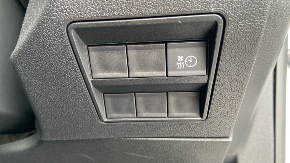 Vauxhall Combo Cargo Combo Xl Electric 100kW Pro 52kWh H1 Van Auto - Image 60
