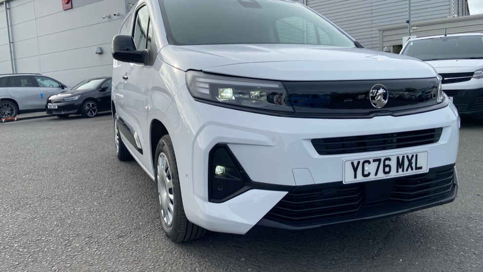 Vauxhall Combo Cargo Combo Diesel 1.5 Turbo D 100ps Pro H1 Van - Image 23