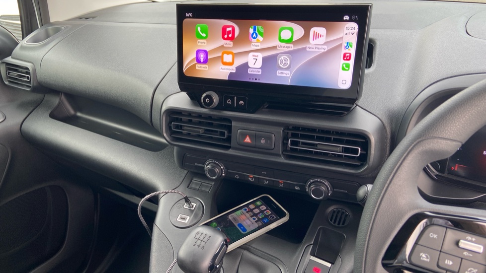 Vauxhall Combo Cargo Combo Diesel 1.5 Turbo D 100ps Pro H1 Van - Image 49