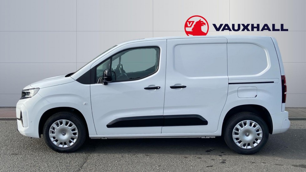 Vauxhall Combo Cargo Combo Diesel 1.5 Turbo D 100ps Pro H1 Van - Image 4